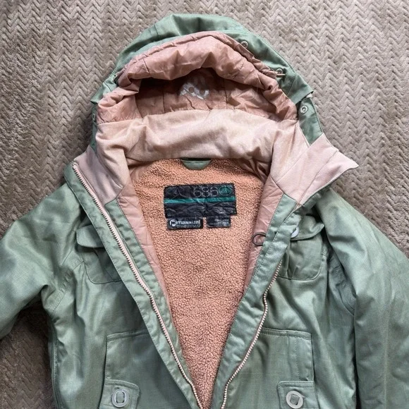 686 Woman's Snowboarding Jacket Green Pink Size XS Winter Gear - Picture 3 of 9